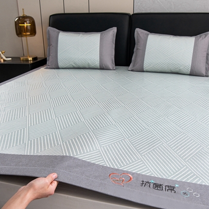 91家纺网 家纺一手货源 找家纺 （总）爱宝被业 2025新款法式冰丝提花刺绣凉席