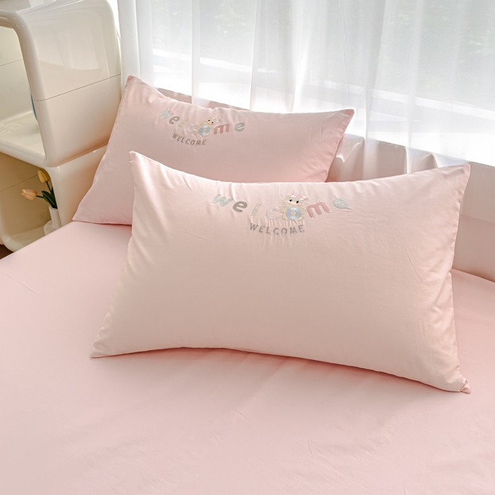 91家纺网 家纺一手货源 找家纺 亲亲公主 2025新款全棉卡通绣花四件套-迷你鸭 迷你鸭-玉色