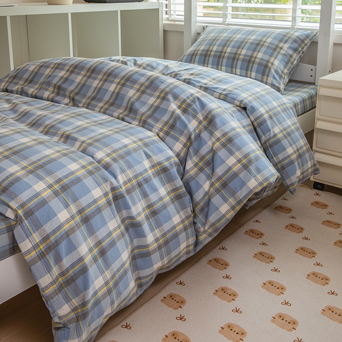 91家纺网 家纺一手货源 找家纺 柠萌家居 2025新品A类全棉色织水洗棉简约条纹格子无印良品风格学生季宿舍上下铺AA版三件套四件套 遇见兰格