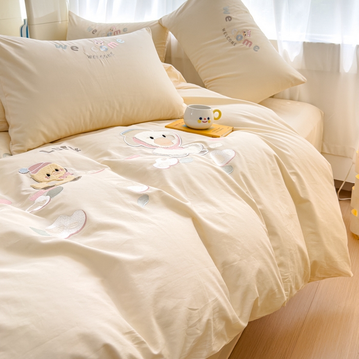 91家纺网 家纺一手货源 找家纺 （总）亲亲公主 2025新款全棉卡通绣花四件套-迷你鸭