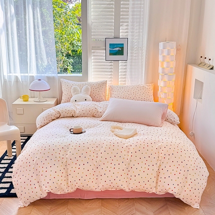 91家纺网 家纺一手货源 找家纺 麦伦家居 2024新款A类全棉双层纱系列四件套-影棚图 彩啵啵