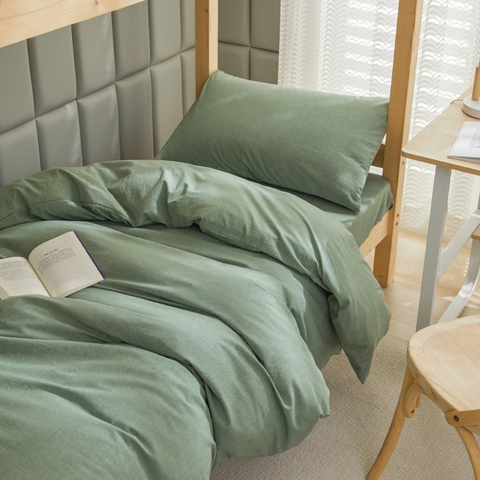 91家纺网 家纺一手货源 找家纺 柠萌家居 2025新品A类全棉色织水洗棉简约条纹格子无印良品风格学生季宿舍上下铺AA版三件套四件套 一抹绿