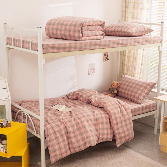 91家纺网 家纺一手货源 找家纺 柠萌家居 2025新品A类全棉色织水洗棉简约条纹格子无印良品风格学生季宿舍上下铺AA版三件套四件套 芳华粉