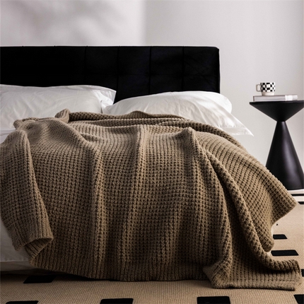 91家纺网 家纺一手货源 找家纺 暖绵绵家纺 2025新款半边绒毛毯奈瑞系列 米驼色
