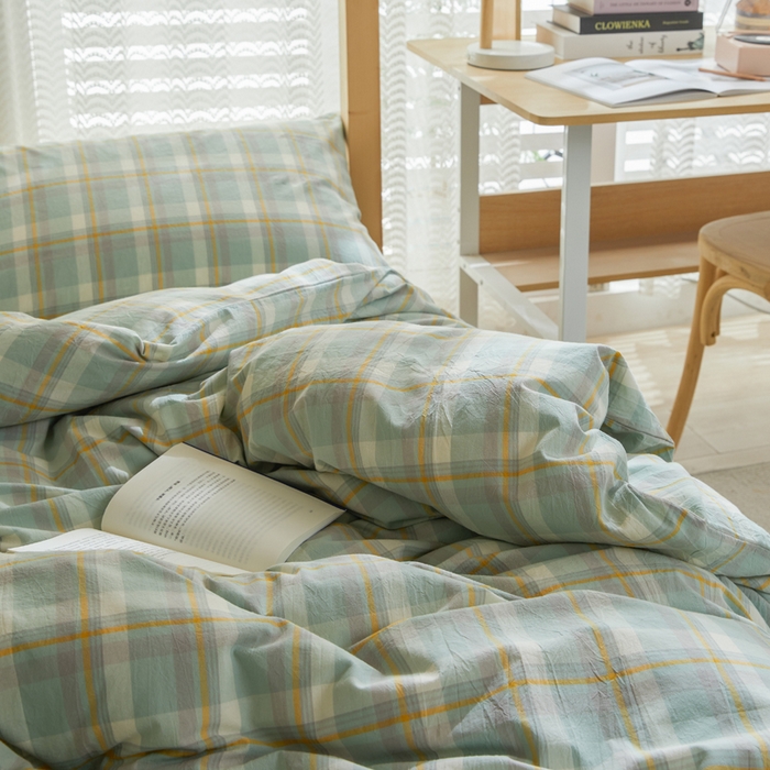 91家纺网 家纺一手货源 找家纺 柠萌家居 2025新品A类全棉色织水洗棉简约条纹格子无印良品风格学生季宿舍上下铺AA版三件套四件套 遇见绿格