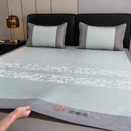 91家纺网 家纺一手货源 找家纺 （总）爱宝被业 2025新款法式冰丝提花刺绣凉席