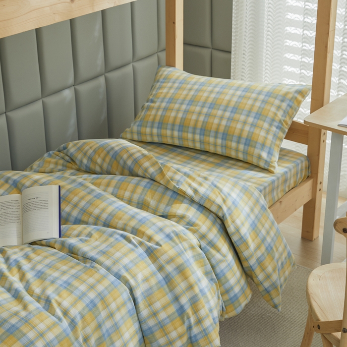 91家纺网 家纺一手货源 找家纺 柠萌家居 2025新品A类全棉色织水洗棉简约条纹格子无印良品风格学生季宿舍上下铺AA版三件套四件套 简爱黄格