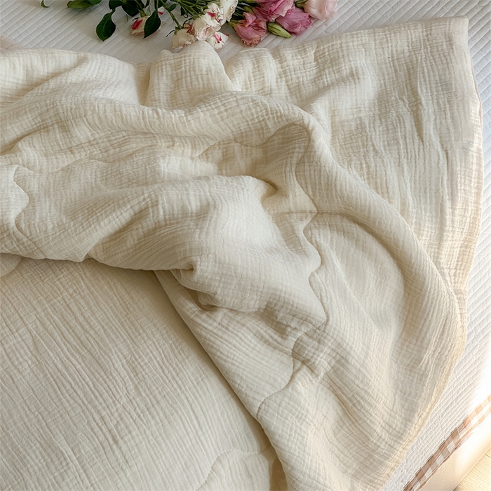 91家纺网 家纺一手货源 找家纺 洋铭区 2024新花型皱皱纱毛巾绣夏被 小猫果果