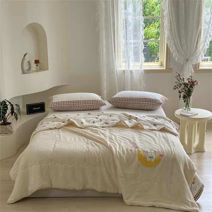 洋铭区 2024新花型皱皱纱毛巾绣夏被 月亮小兔