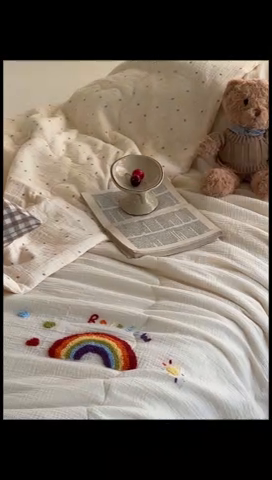 91家纺网 家纺一手货源 找家纺 洋铭区 2024新花型皱皱纱毛巾绣夏被 彩虹波点