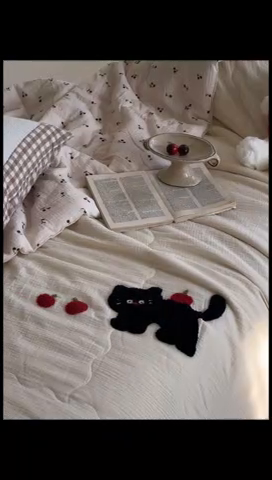 91家纺网 家纺一手货源 找家纺 洋铭区 2024新花型皱皱纱毛巾绣夏被 小猫果果