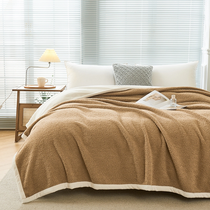 91家纺网 家纺一手货源 找家纺 馨米莱家纺 2024新款250G牛奶绒毛毯系列 驼色