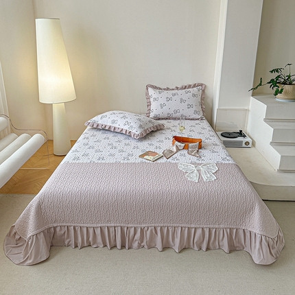 91家纺网 家纺一手货源 找家纺 （总）源舜家纺 2025新款云朵棉拼接蝴蝶结床盖系列