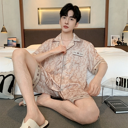 91家纺网 家纺一手货源 找家纺 （总）洛兰沙 2024新款夏季高级感轻奢香槟色男士睡衣V字领长裤长袖轻薄家居服可外穿