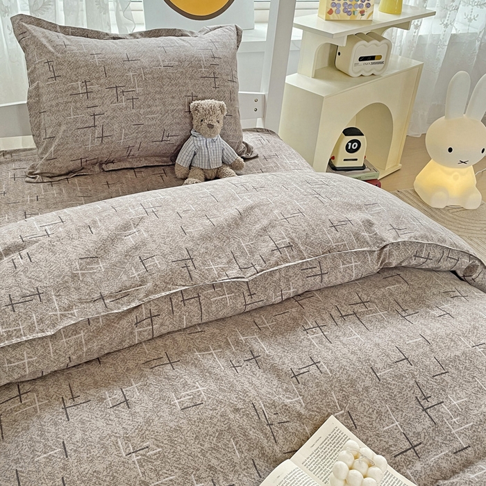 91家纺网 家纺一手货源 找家纺 简冠 开学季2025植物羊绒学生宿舍上下铺学生三件套学生床垫被子被芯大礼包 独白