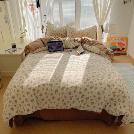 91家纺网 家纺一手货源 找家纺 顾里家纺 2024新款ins韩系全棉双层皱皱纱四件套 法式复古