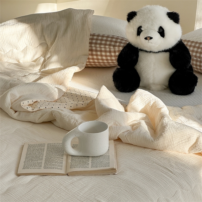 91家纺网 家纺一手货源 找家纺 洋铭区 2024新花型皱皱纱毛巾绣夏被 熊猫圆圆