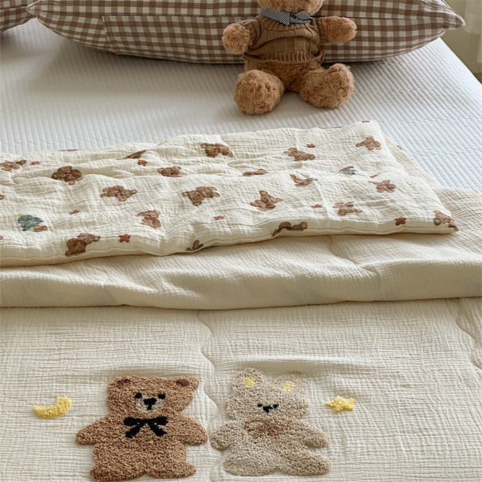 91家纺网 家纺一手货源 找家纺 洋铭区 2024新花型皱皱纱毛巾绣夏被 熊兔宝贝