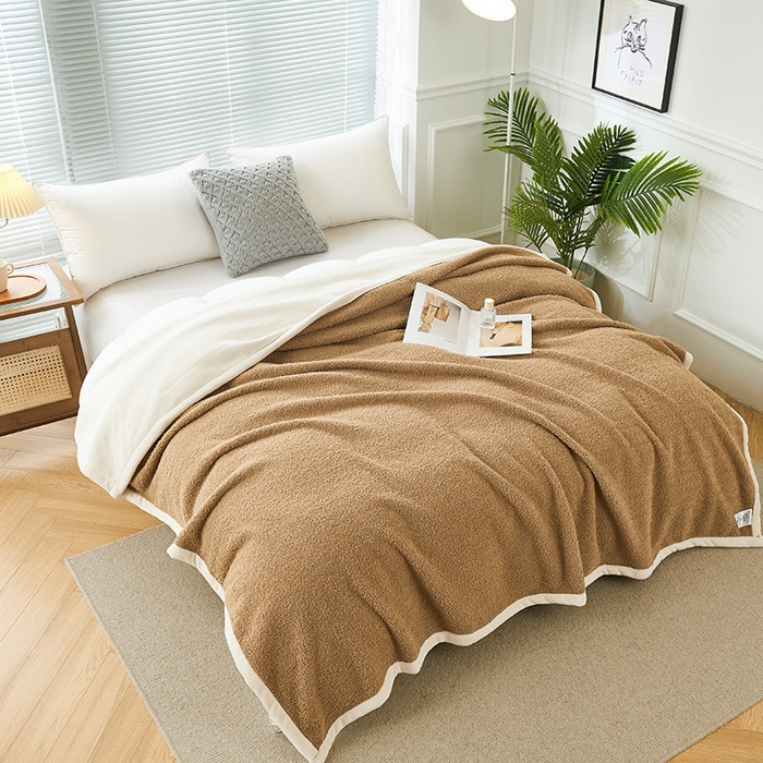 91家纺网 家纺一手货源 找家纺 馨米莱家纺 2024新款250G牛奶绒毛毯系列 驼色