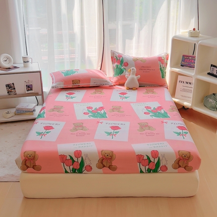 91家纺网 家纺一手货源 找家纺 新印象 2025新款花边老粗布床单款床笠款三件套 玫瑰小熊粉