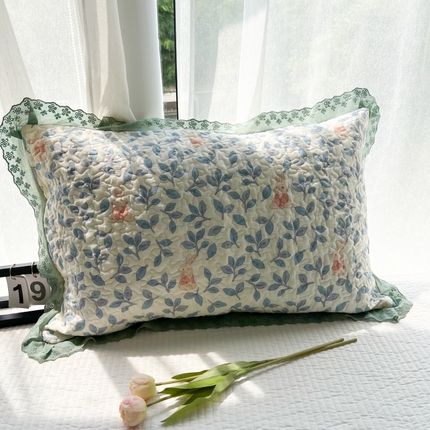 91家纺网 家纺一手货源 找家纺 百寐  2024新款13372全棉绗缝夹棉印花韩版花边枕套单品 萌萌兔