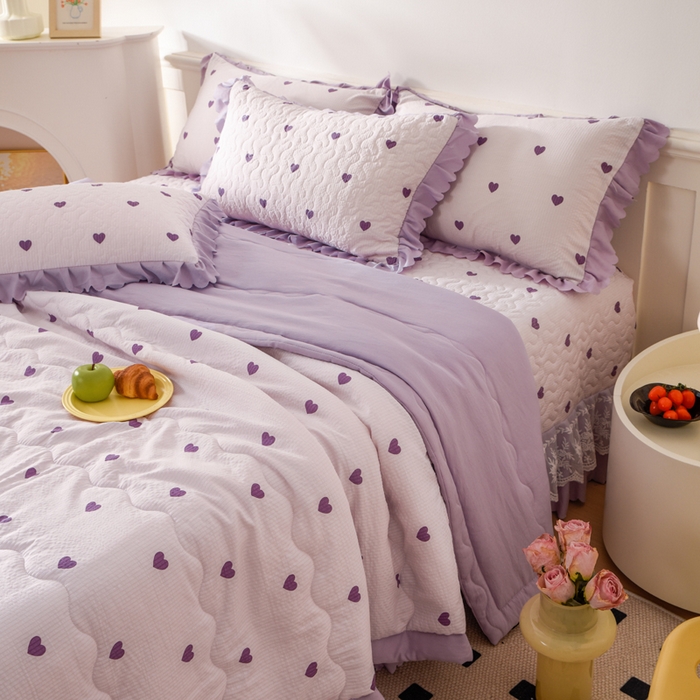 91家纺网 家纺一手货源 找家纺 美莱家纺 2024新款软糯泡泡棉蕾丝床盖床盖四件套单品系列-床盖夏被四件套 紫爱心