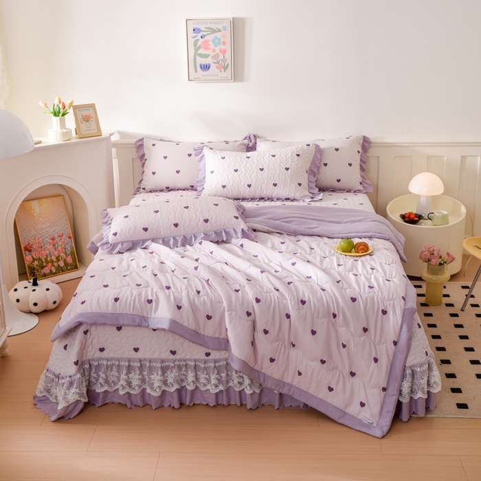 91家纺网 家纺一手货源 找家纺 美莱家纺 2024新款软糯泡泡棉蕾丝床盖床盖四件套单品系列-床盖夏被四件套 紫爱心
