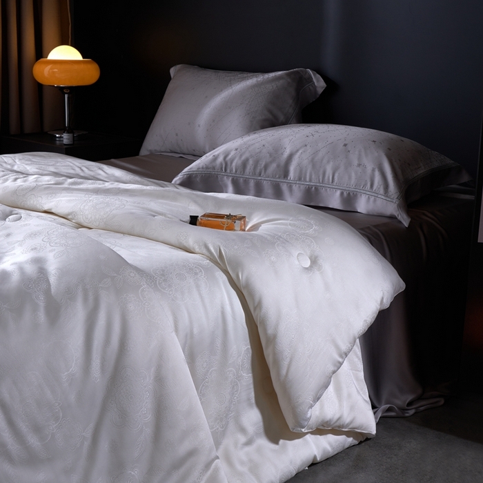 91家纺网 家纺一手货源 找家纺 朴罗 （ 原岚图） 2024新款提花55%含量大豆被 白色提花被