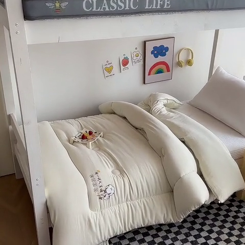 91家纺网 家纺一手货源 找家纺 招财狼家纺  2024新款水洗磨毛学生大豆被夏被春秋被多被芯被子 大豆被 米黄