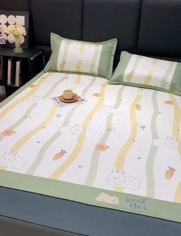 91家纺网 家纺一手货源 找家纺 宜家坊 2024新款A类抗菌数码印花冰藤凉席 床笠款-波浪兔