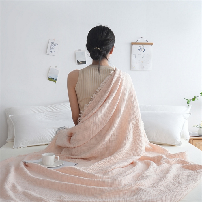 91家纺网 家纺一手货源 找家纺 凌云家纺 2025新款四层皱皱纱流苏毯盖毯浴巾 粉语130x170cm