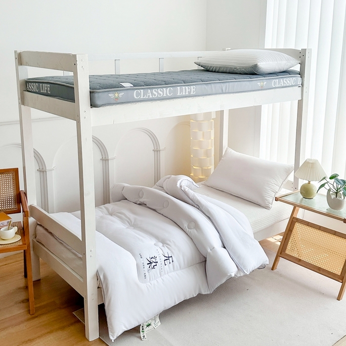 91家纺网 家纺一手货源 找家纺 招财狼家纺  2024新款水洗磨毛学生大豆被夏被春秋被多被芯被子 无染 白色