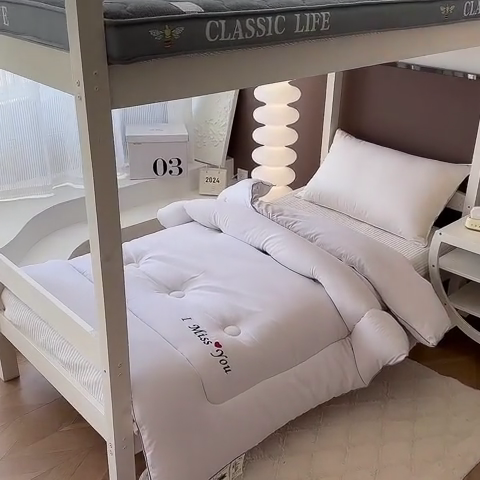 91家纺网 家纺一手货源 找家纺 招财狼家纺  2024新款水洗磨毛学生大豆被夏被春秋被多被芯被子 小爱心 白色