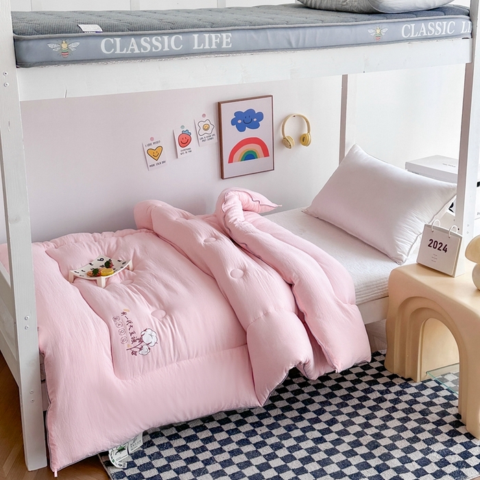 91家纺网 家纺一手货源 找家纺 招财狼家纺  2024新款水洗磨毛学生大豆被夏被春秋被多被芯被子 大豆被 玉色