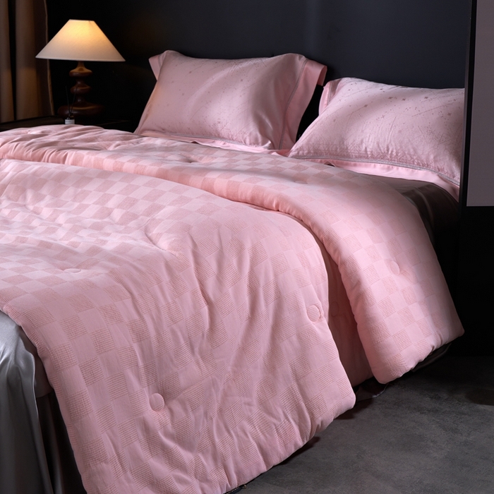 91家纺网 家纺一手货源 找家纺 朴罗 （ 原岚图） 2024新款全棉提花大豆被 粉色大豆被