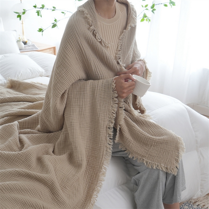 91家纺网 家纺一手货源 找家纺 凌云家纺 2025新款四层皱皱纱流苏毯盖毯浴巾 咖喱130x170cm