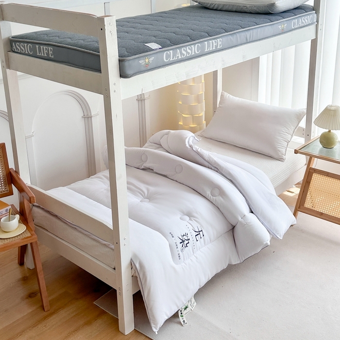 91家纺网 家纺一手货源 找家纺 招财狼家纺  2024新款水洗磨毛学生大豆被夏被春秋被多被芯被子 无染 白色