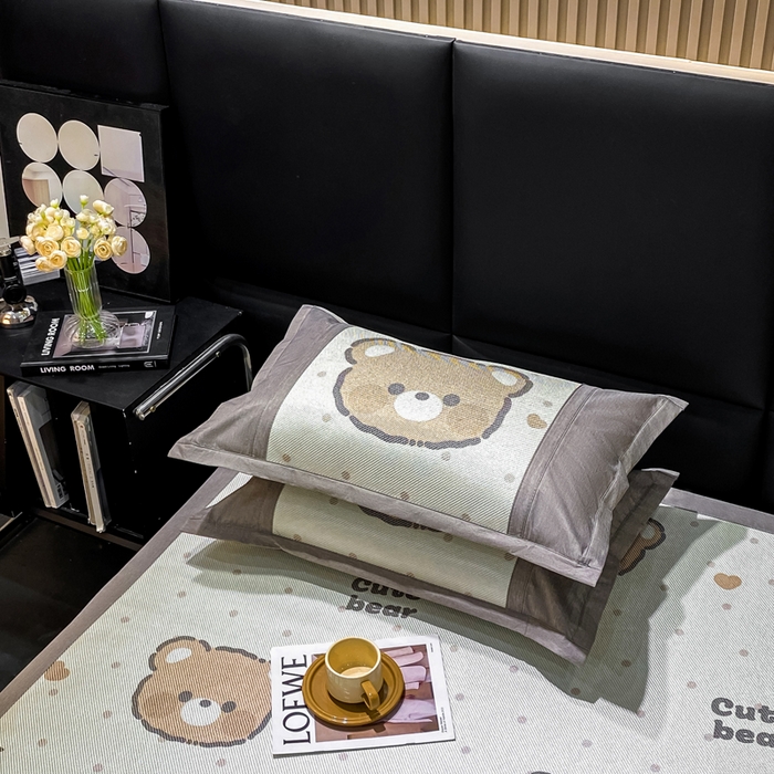 91家纺网 家纺一手货源 找家纺 宜家坊 2024新款A类抗菌数码印花冰藤凉席 床席款-幸运熊