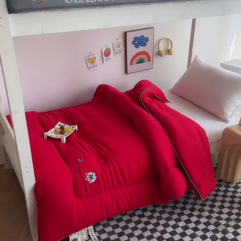 91家纺网 家纺一手货源 找家纺 招财狼家纺  2024新款水洗磨毛学生大豆被夏被春秋被多被芯被子 山茶花 大红