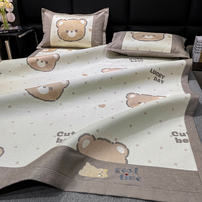 91家纺网 家纺一手货源 找家纺 宜家坊 2024新款A类抗菌数码印花冰藤凉席 床席款-幸运熊