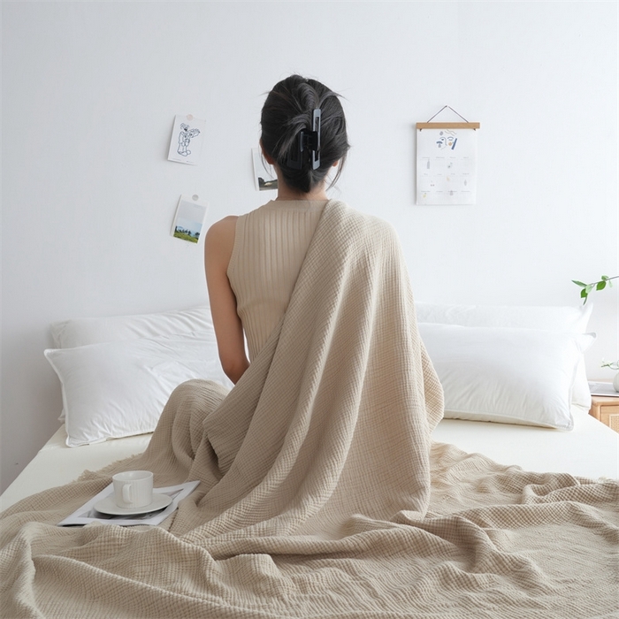 91家纺网 家纺一手货源 找家纺 凌云家纺 2025新款四层皱皱纱流苏毯盖毯浴巾 咖喱130x170cm