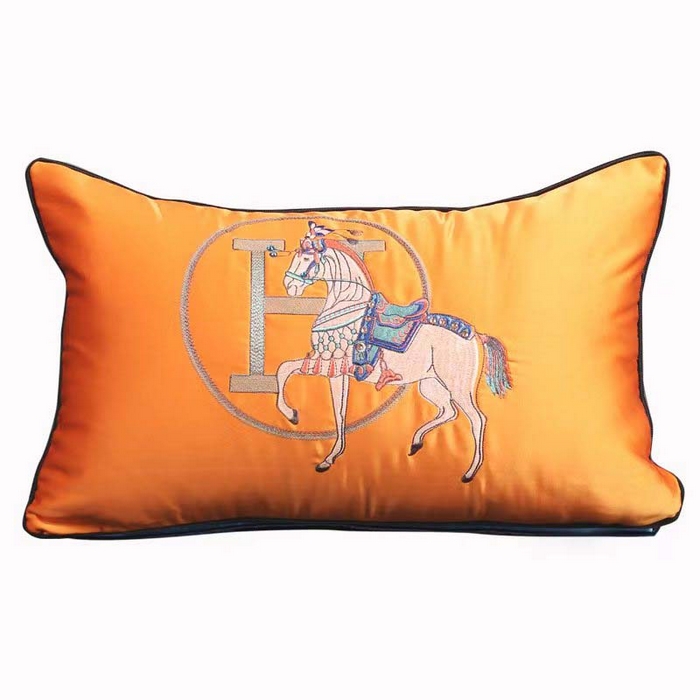 91家纺网 家纺一手货源 找家纺 澜屿 2024新款禅丝高精密刺绣小抱枕头枕芯腰靠枕 马-亮橙