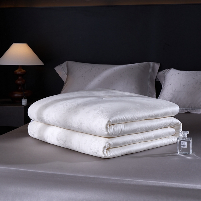 91家纺网 家纺一手货源 找家纺 朴罗 （ 原岚图） 2024新款提花55%含量大豆被 白色提花被