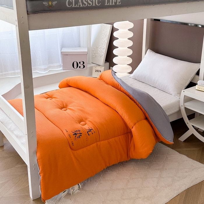 91家纺网 家纺一手货源 找家纺 招财狼家纺  2024新款水洗磨毛学生大豆被夏被春秋被多被芯被子 无染 橘+灰