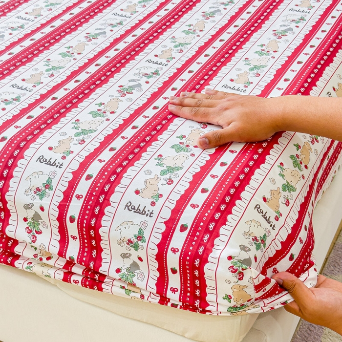 91家纺网 家纺一手货源 找家纺 感遇家纺 2024新款纯棉床单床笠枕套 床笠款-草莓小兔