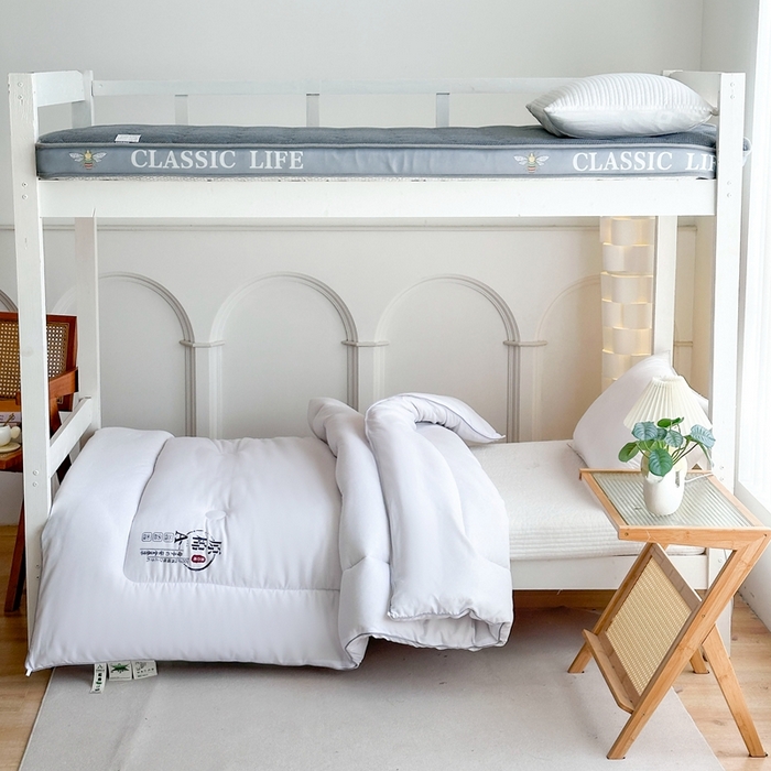 91家纺网 家纺一手货源 找家纺 招财狼家纺  2024新款水洗磨毛学生大豆被夏被春秋被多被芯被子 原棉 白色