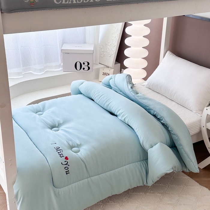 91家纺网 家纺一手货源 找家纺 招财狼家纺  2024新款水洗磨毛学生大豆被夏被春秋被多被芯被子 小爱心  水兰