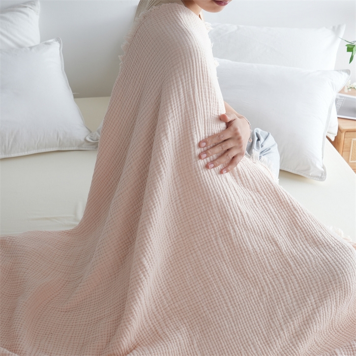 91家纺网 家纺一手货源 找家纺 凌云家纺 2025新款四层皱皱纱流苏毯盖毯浴巾 粉语130x170cm