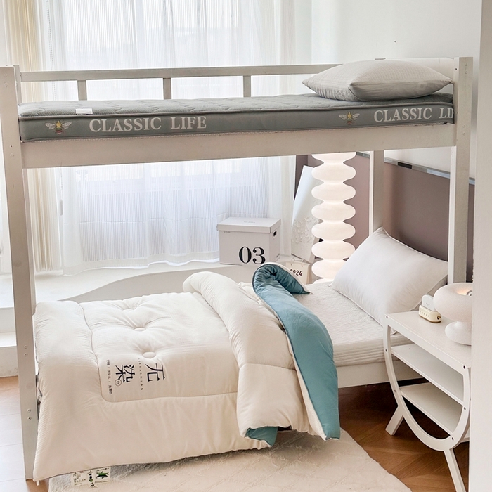 91家纺网 家纺一手货源 找家纺 招财狼家纺  2024新款水洗磨毛学生大豆被夏被春秋被多被芯被子 无染 米白+水兰