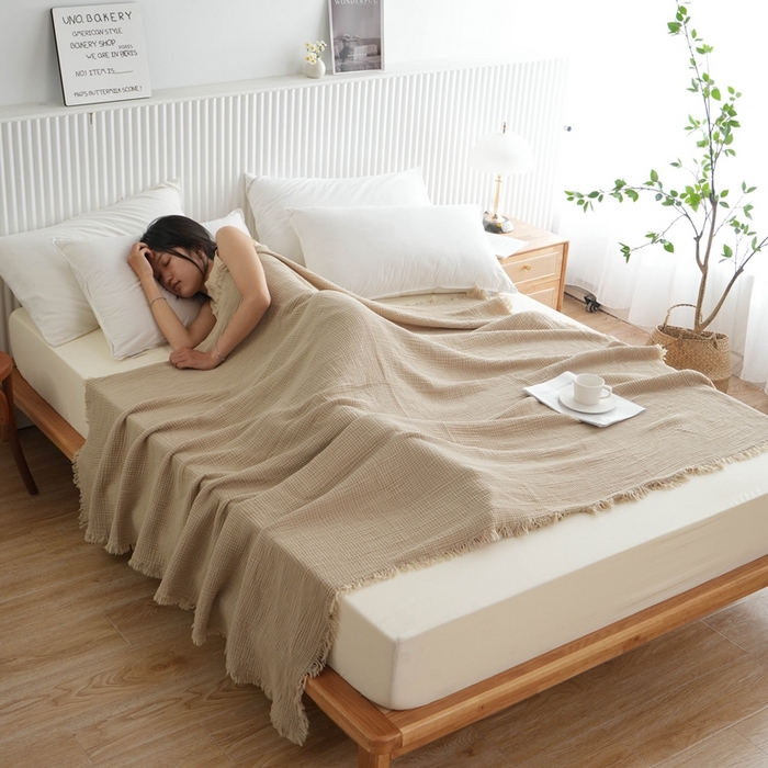 91家纺网 家纺一手货源 找家纺 凌云家纺 2025新款四层皱皱纱流苏毯盖毯浴巾 咖喱130x170cm